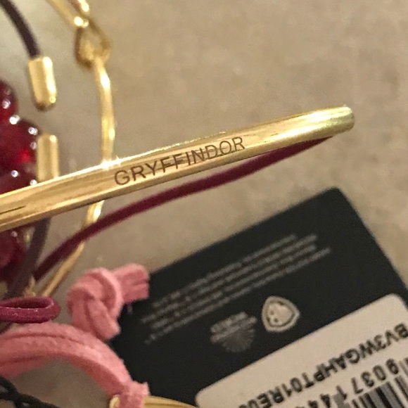 ✨ Harry Potter Gryffindor 4-Piece Bracelet Set – Beaded, Charm & Bangles - Picture 12 of 16